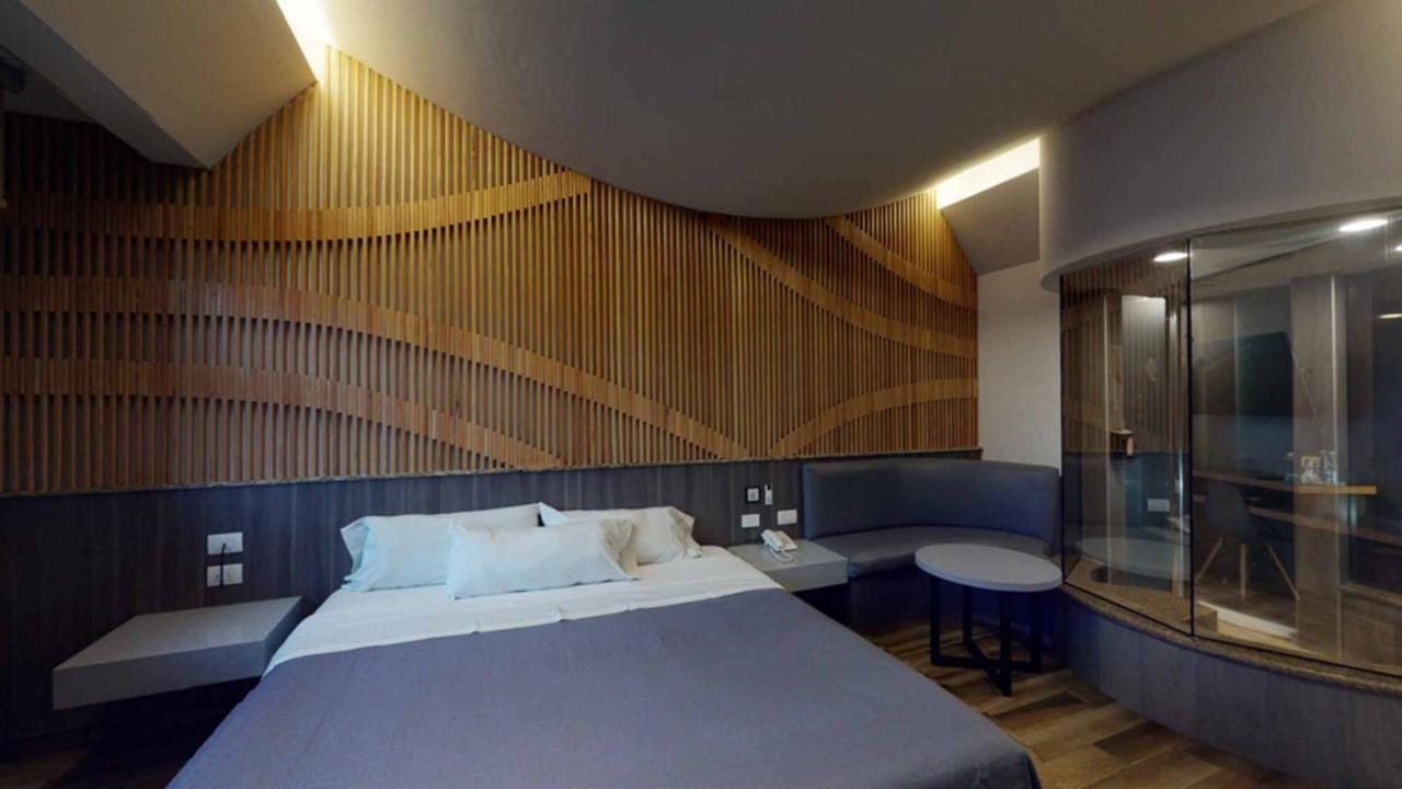 Hotel Patriotismo Mexico City